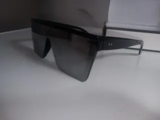 Gafas de sol RENNES negras y grises