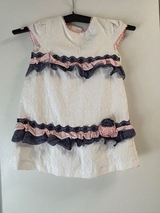 Vestido blanco con volantes