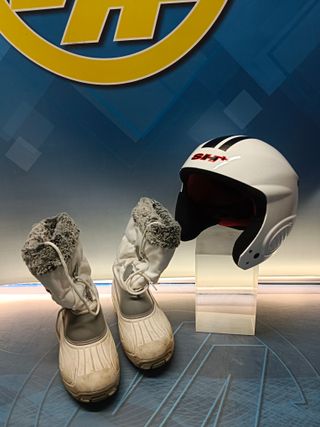 Botas Nieve MK T33/34 + Casco