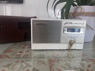Radio antigua Sanyo Alwave 8S-P2N año 65