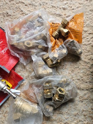 Lotto raccordi in ottone 18kg