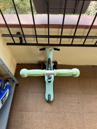 Patinete Globber con asiento Aguamarina