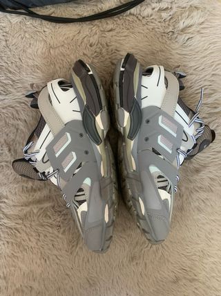 Balenciaga Track Gris y Blanco