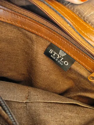 Bolso de piel marrón