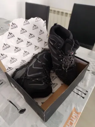 Botas de montaña negras Talla 41