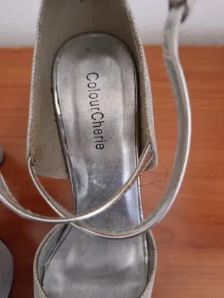 Sandalias fiesta tacón Colour Cherie plateadas