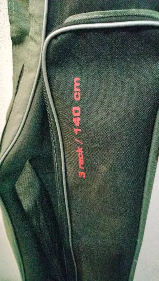 Cañero para tres cañas de pescar