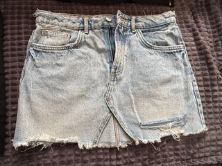 Faldas mini. Talla M. Mara, stradivarius y bershka