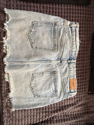 Faldas mini. Talla M. Mara, stradivarius y bershka