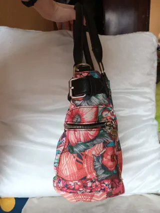 Bolso Desigual floral modelo Yandy Mcbee Mini