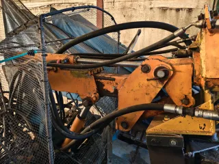 Merlo telescopica con recolector almendra y aceitu