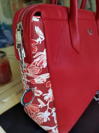 Borsa Y Not? rossa con stampa floreale