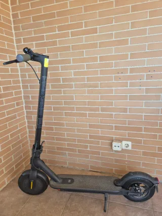 Patinete Xiaomi Mi Electric Scooter Essential
