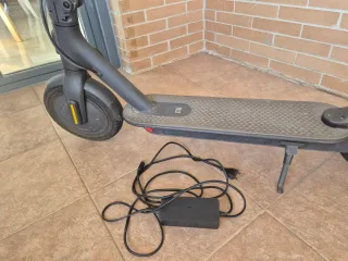 Patinete Xiaomi Mi Electric Scooter Essential
