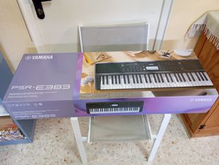 Teclado Yamaha PSR-E383 + Bolsa