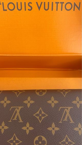 Cartera Sarah Monogram Louis Vuitton –VINTAGE