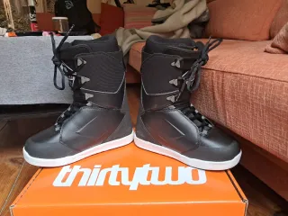 Botas Snow ThirtyTwo Lashed 2025