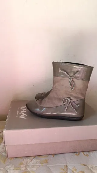 Botas niña Conguitos plateadas