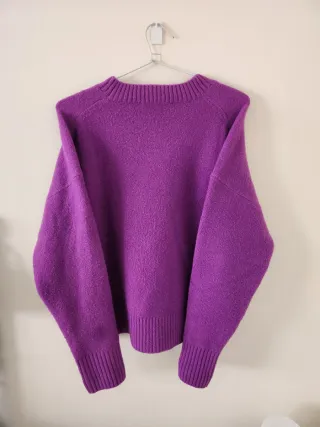Jersey Zara Punto Morado Talla XS oversize. Nuevo