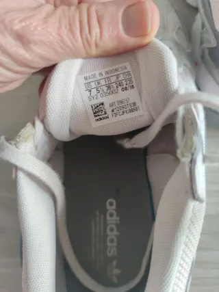 Zapatillas Adidas  falcon plateadas, talla38 2/3