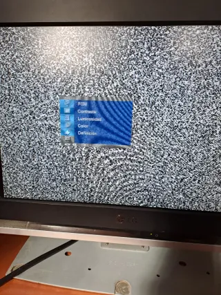 Televisión LG 17 + TDT + Mando y Cables