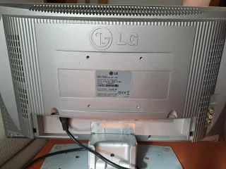 Televisión LG 17 + TDT + Mando y Cables