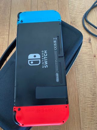 Nintendo Switch + Animal Crossing + funda oficial