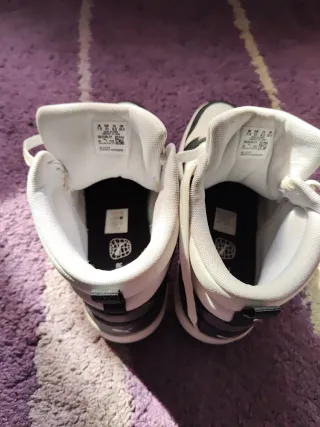 Zapatillas Puma Negras y Blancas