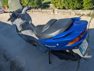 Suzuki Burgman Maxi Scooter Azul