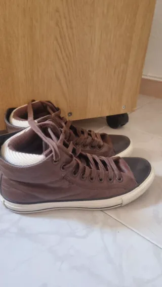 Zapatillas altas de cuero marrones