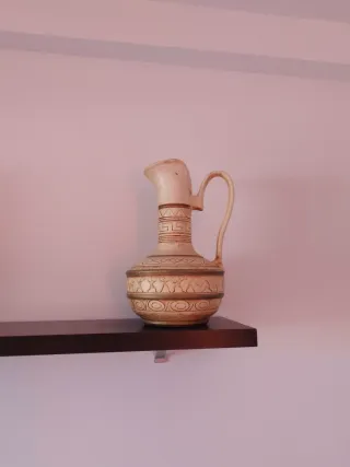 Jarrón rústico de cerámica