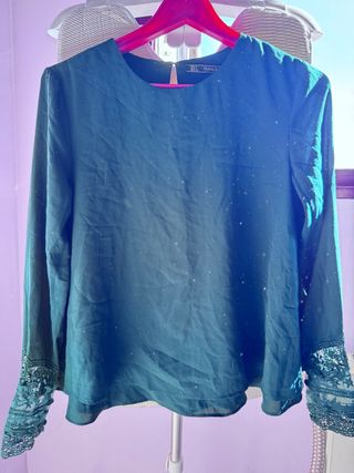 Blusa Zara verde con encaje