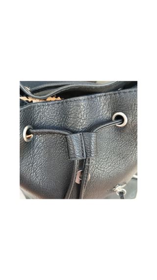 Mochila Negra Bolsillos Stradivarius