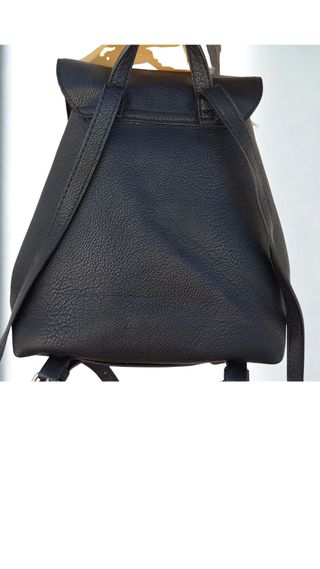 Mochila Negra Bolsillos Stradivarius