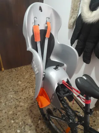 Silla bici para niños con casco de regalo