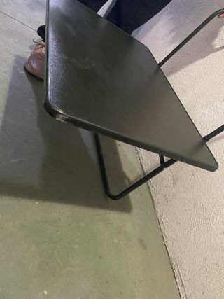 Mesilla balcón negra