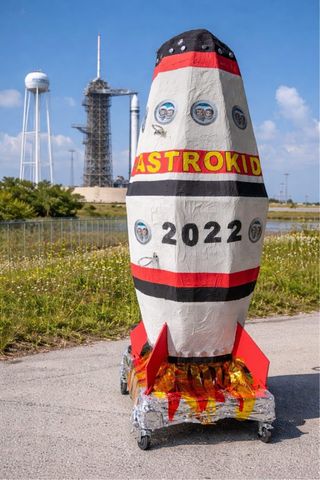 Carroza Cohete Espacial