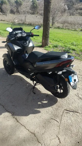 Yamaha Tricity 300 Gris