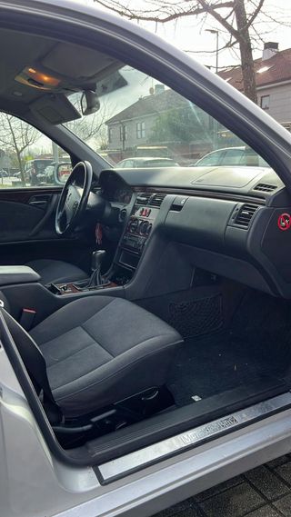 Mercedes-Benz E 240 2000