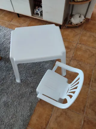 Mesa y Silla Infantil Blanca