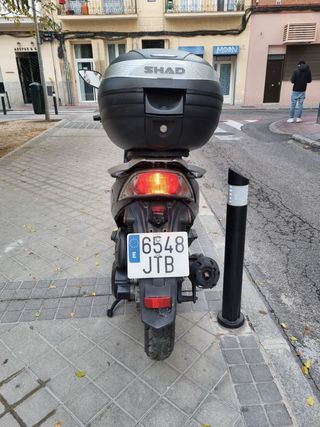 Kymco Agility City 125 - Scooter Automática