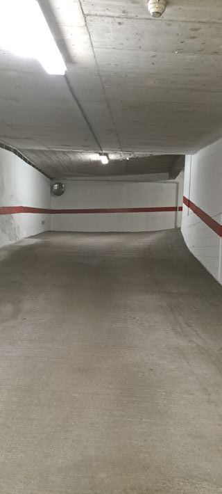 ALQUILO GRAN PLAZA DE GARAJE Y TRASTERO ZONA PUERT