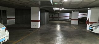 ALQUILO GRAN PLAZA DE GARAJE Y TRASTERO ZONA PUERT