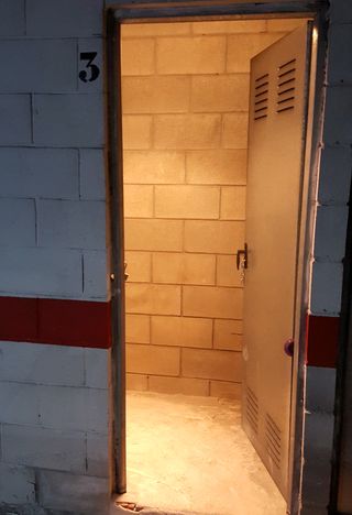 ALQUILO GRAN PLAZA DE GARAJE Y TRASTERO ZONA PUERT