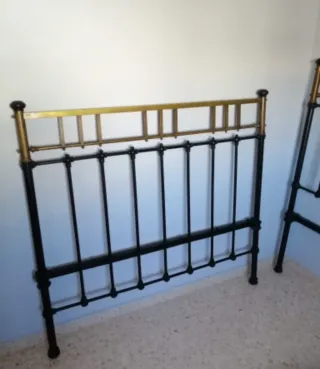 Cabeceros antiguos de metal