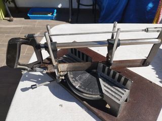 Ingletadora manual para madera