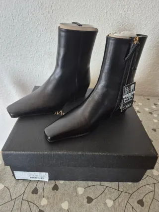 Botín piel negro Massimo Dutti