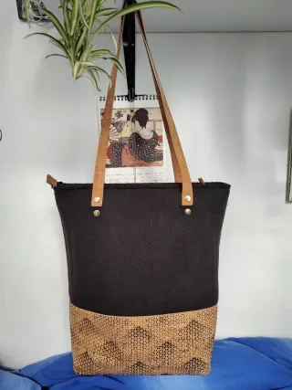 Borsa UlStø - Cork To Carry