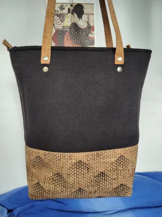 Borsa UlStø - Cork To Carry