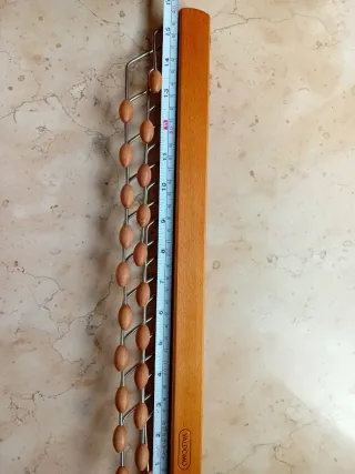 Porta cravatte in legno e metallo